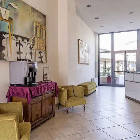 Anghel Aparthotel Siena