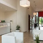 Anghel Apartmanhotel 3*